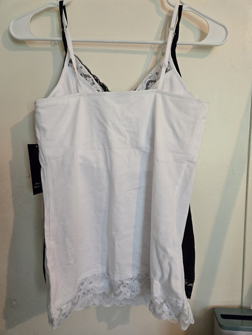 No Boundaries Black And White  Lace-Trim Cami Tank Tops, Sz M (7-9) NWT (2 Av) - Picture 6 of 10